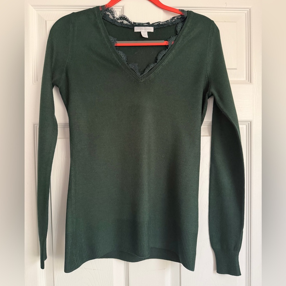 New York & Company Deep Green V-Neck Sweater